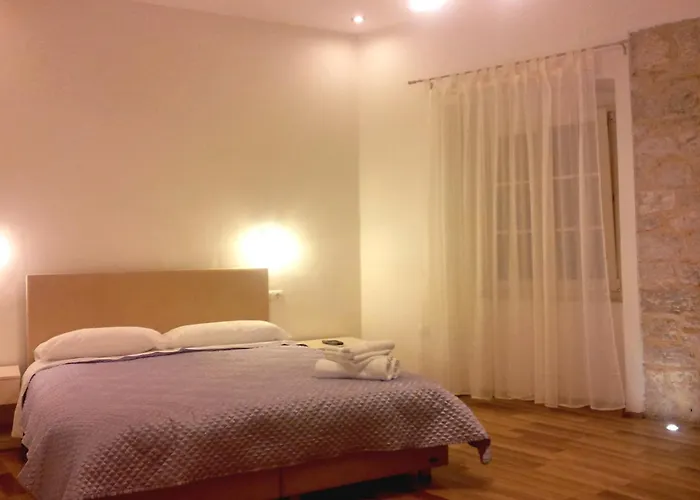 Medulic Palace Rooms & Apartments